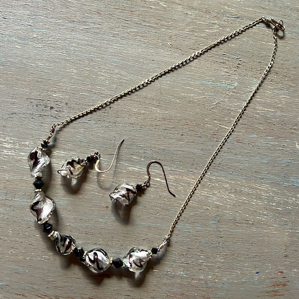 Necklace/earring set
